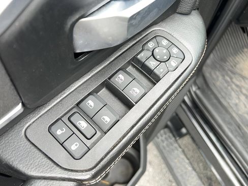 Used 2025 RAM 3500 Big Horn AWD/4WD image 14