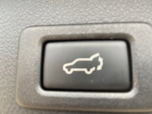 Used 2018 Subaru Forester 2.5i Premium AWD/4WD image 35