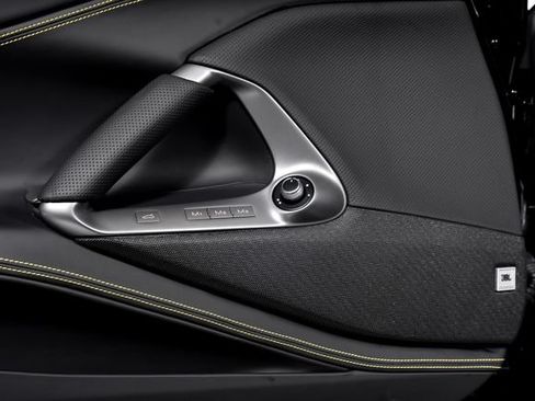 Certified 2022 Ferrari 812 GTS RWD image 61