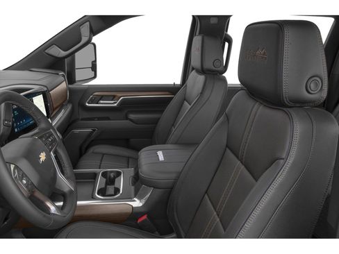 Used 2024 Chevrolet Silverado 2500 High Country w/ High Country Premium Package AWD/4WD image 6