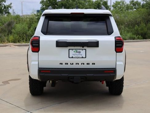 New 2026 Toyota 4Runner SR5 AWD/4WD image 7
