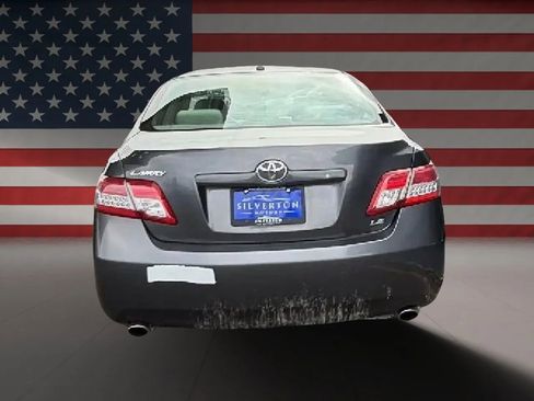 Used 2011 Toyota Camry LE w/ LE Extra-Value Pkg image 6