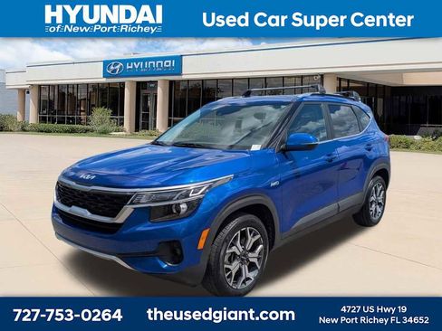 Used 2023 Kia Seltos EX AWD/4WD image 1