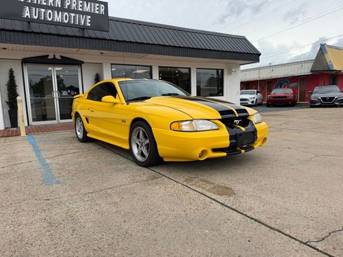 Used 1994 Ford Mustang GT RWD image 3