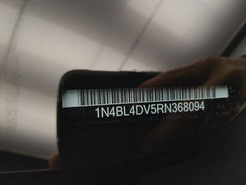 Used 2024 Nissan Altima 2.5 SV image 33