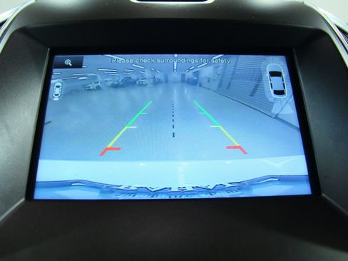 Used 2015 Ford Edge Titanium w/ Equipment Group 302A AWD/4WD image 12