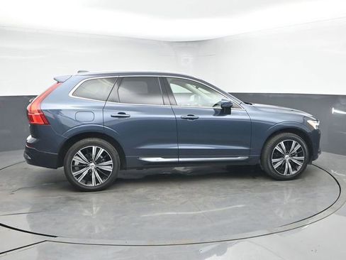Used 2023 Volvo XC60 B5 Ultimate w/ Climate Package image 8