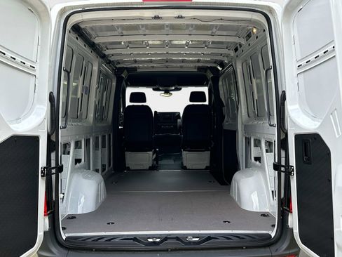 New 2025 Mercedes-Benz Sprinter 2500 image 12