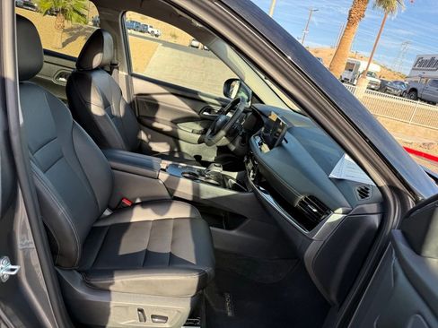 Used 2026 Nissan Rogue SL image 13