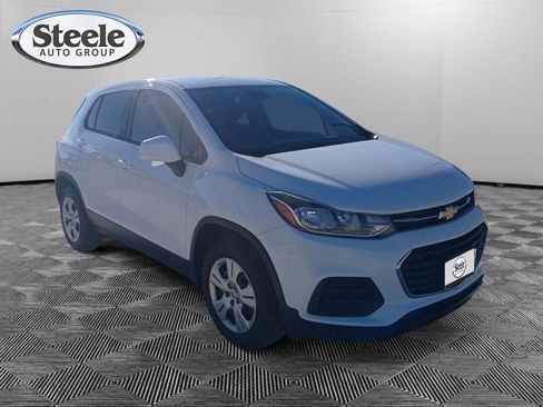 Used 2017 Chevrolet Trax LS image 7