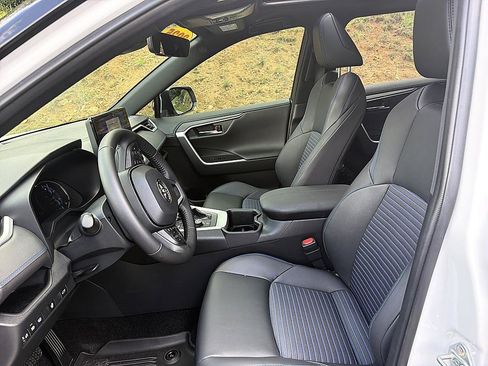 Certified 2025 Toyota RAV4 XSE w/ Weather Package AWD/4WD image 12
