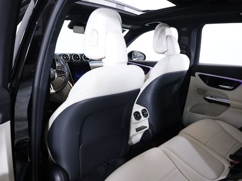 Certified 2024 Mercedes-Benz GLC 300 4MATIC image 28