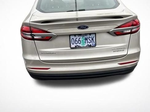 Used 2019 Ford Fusion Titanium FWD image 5