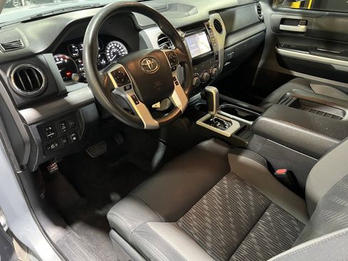 Used 2018 Toyota Tundra SR5 image 13