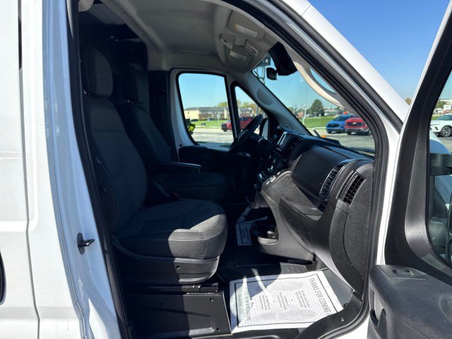Used 2025 RAM ProMaster 2500 w/ U-Haul Equipment Group FWD image 27