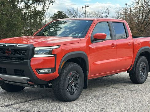 New 2025 Nissan Frontier PRO-4X image 2