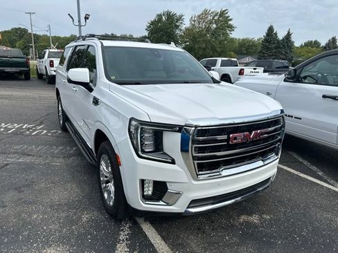 Used 2021 GMC Yukon XL SLT w/ SLT Premium Package AWD/4WD image 1