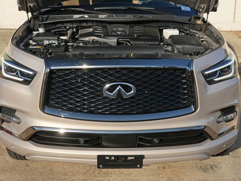 Used 2024 INFINITI QX80 Sensory AWD/4WD image 8