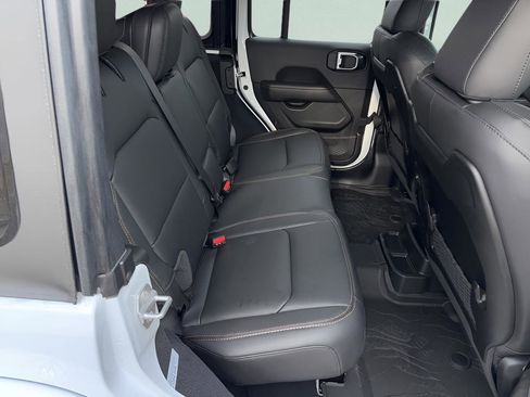 New 2026 Jeep Wrangler Unlimited Sahara AWD/4WD image 37