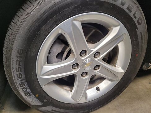Used 2022 Chevrolet Malibu LT FWD image 31