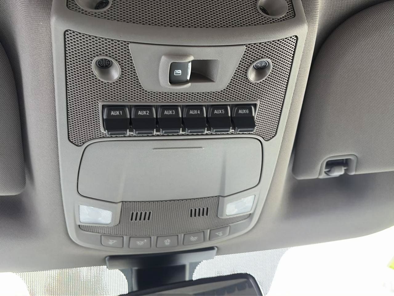 Used 2019 Ford F350 Lariat w/ Lariat Ultimate Package AWD/4WD image 16