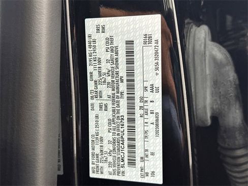 Used 2023 Lincoln Corsair FWD w/ Rear Removable Package Tray image 34