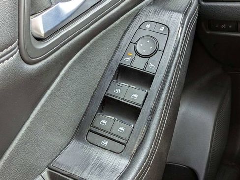 Used 2022 Nissan Rogue SV w/ SV Premium Package FWD image 25