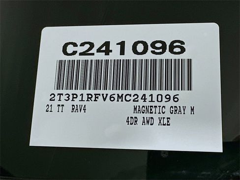 Used 2021 Toyota RAV4 XLE image 4