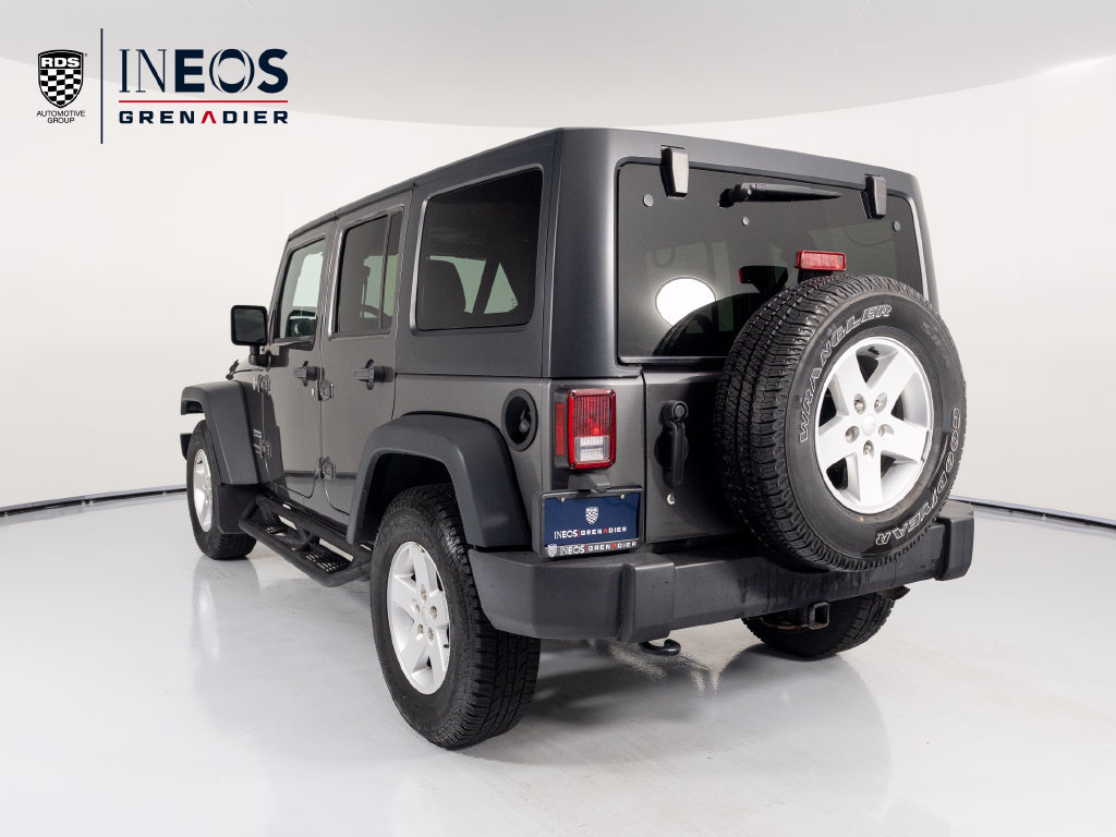 Used 2018 Jeep Wrangler Unlimited Sport S AWD/4WD image 3