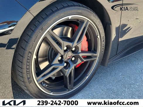 Used 2025 Chevrolet Corvette Stingray Preferred Conv w/ Z51 Performance Package RWD image 7