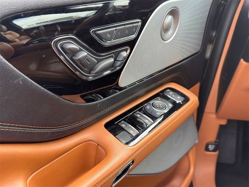 Used 2020 Lincoln Aviator Black Label w/ Dynamic Handling Package image 23