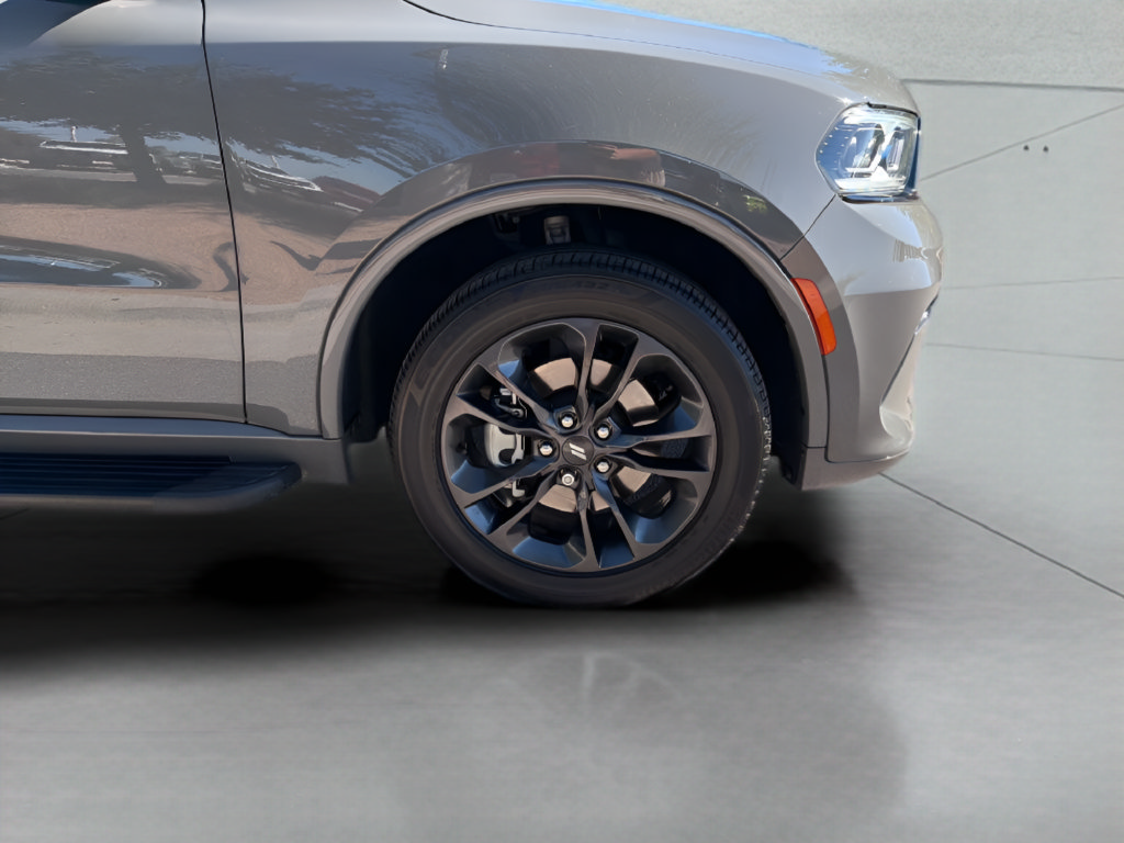 Used 2024 Dodge Durango SXT w/ SXT Blacktop Group RWD image 13