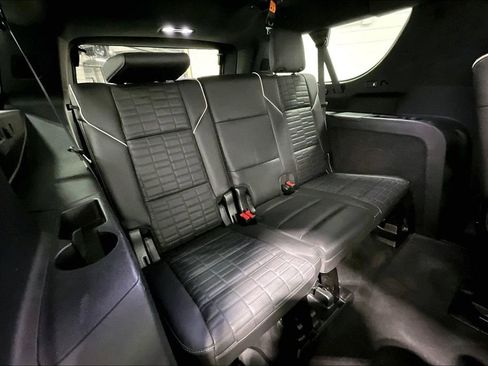 Used 2023 Cadillac Escalade ESV V image 37