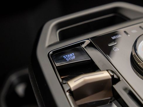 New 2026 BMW iX xDrive45 image 20