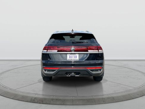 Used 2024 Volkswagen Atlas Cross Sport SE FWD image 7