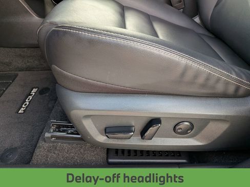 Used 2023 Nissan Rogue SL w/ SL Premium Package FWD image 16