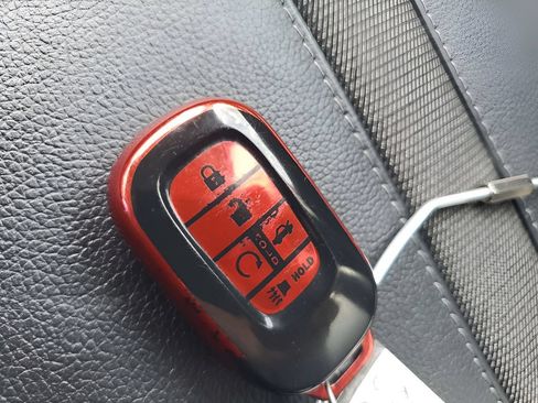 Used 2024 Honda Pilot Touring image 24