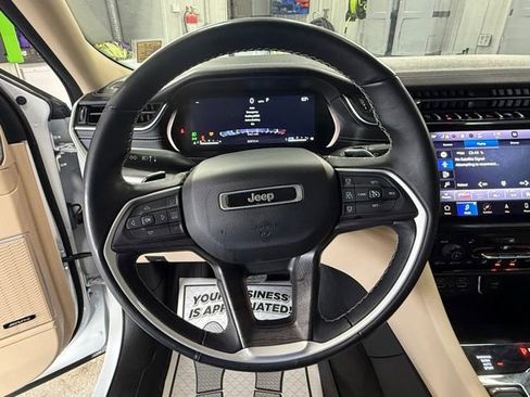 Used 2022 Jeep Grand Cherokee L Limited image 27