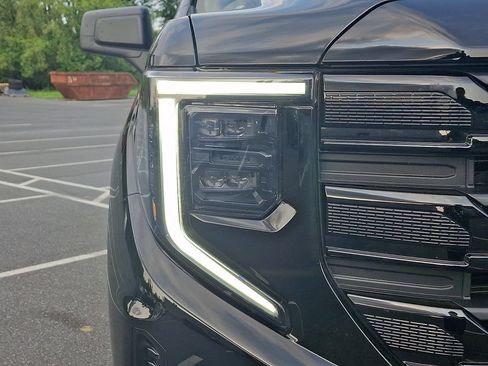 Used 2026 GMC Sierra 1500 Elevation AWD/4WD image 9