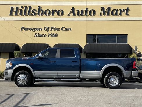 Used 2021 RAM 3500 Laramie w/ Chrome Appearance Group image 3