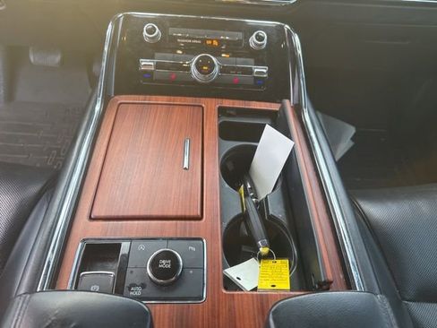 Used 2018 Lincoln Navigator L Select image 20