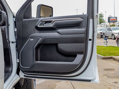 Used 2024 Chevrolet Silverado 2500 LTZ w/ LTZ Plus Package AWD/4WD image 36