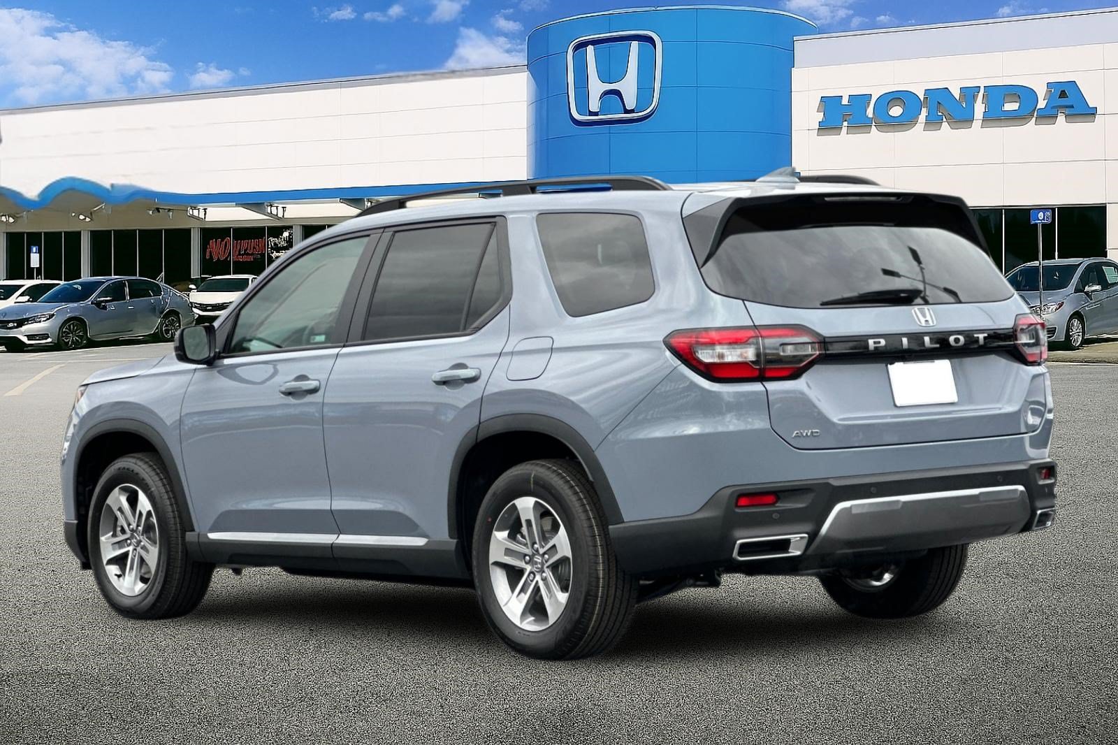New 2026 Honda Pilot EX-L image 3