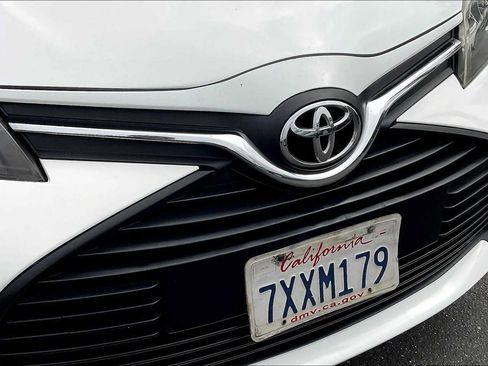 Used 2015 Toyota Yaris L FWD image 27