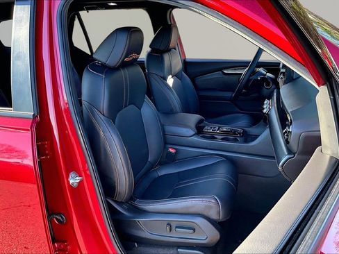 Used 2025 Honda Pilot TrailSport image 23