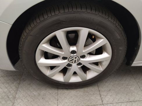 Used 2014 Volkswagen Jetta SE FWD image 31