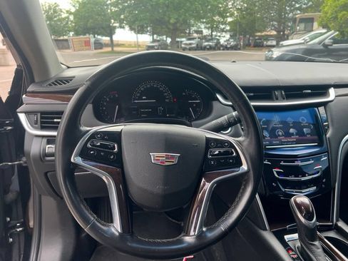 Used 2017 Cadillac XTS Luxury FWD image 11