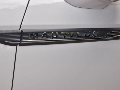 Used 2020 Lincoln Nautilus Reserve w/ Equipment Group 201A AWD/4WD image 41