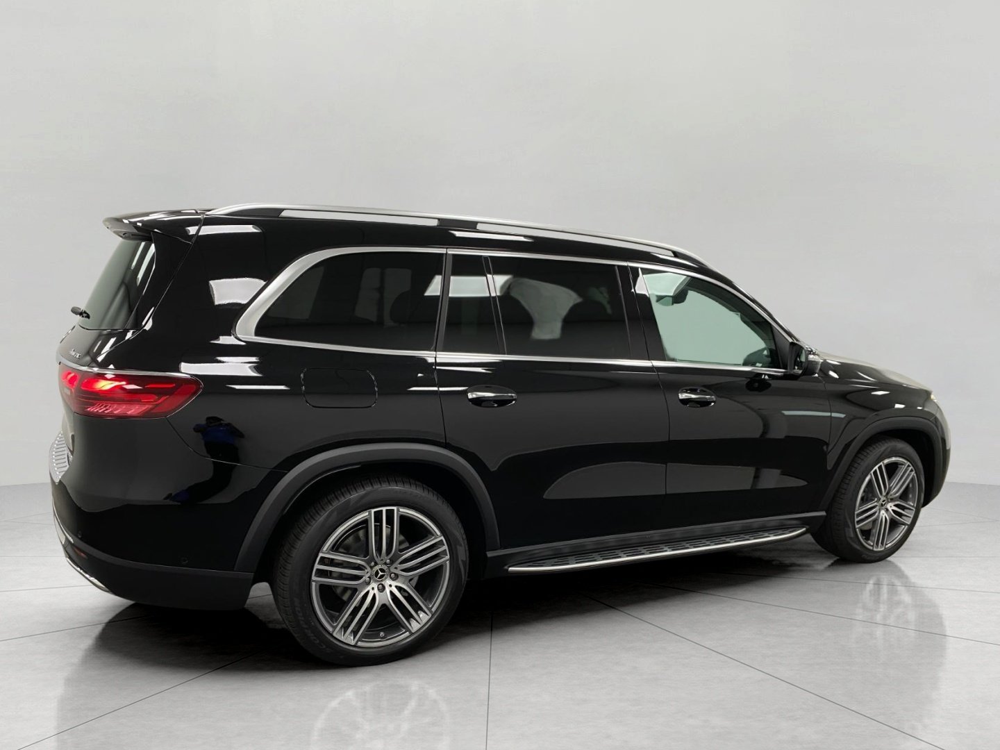 New 2026 Mercedes-Benz GLS 450 4MATIC image 2