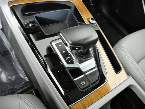 Used 2022 Audi Q5 2.0T Premium image 21